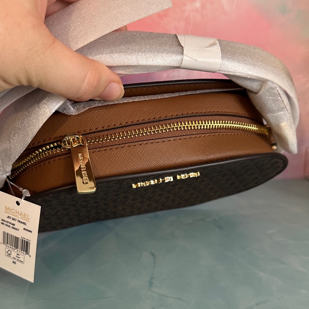 Michael Kors Brown Logo Crossbody Bag Jet Set Travel - Picture 7 of 16